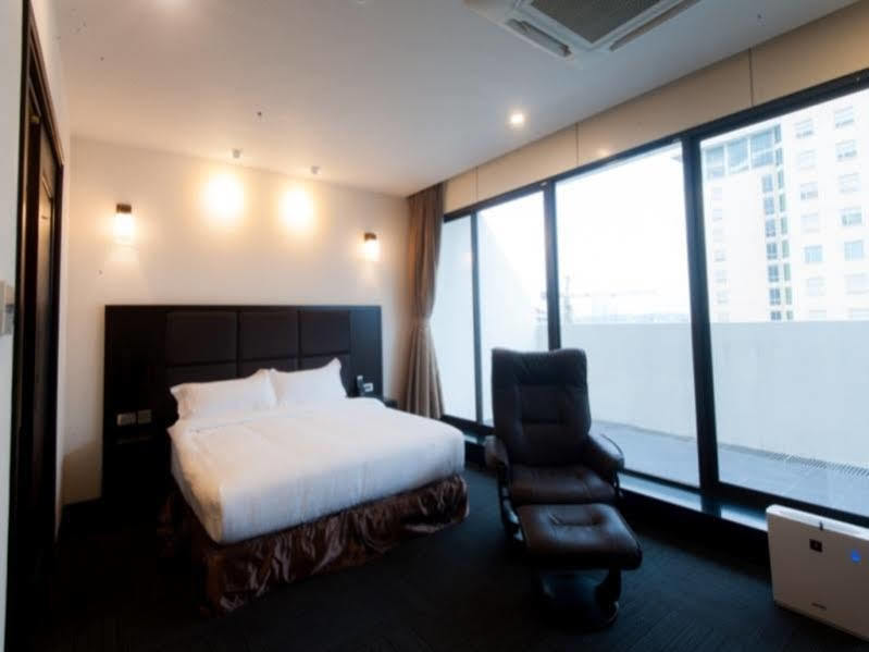 Sakura Hotel Hanoi Exterior photo