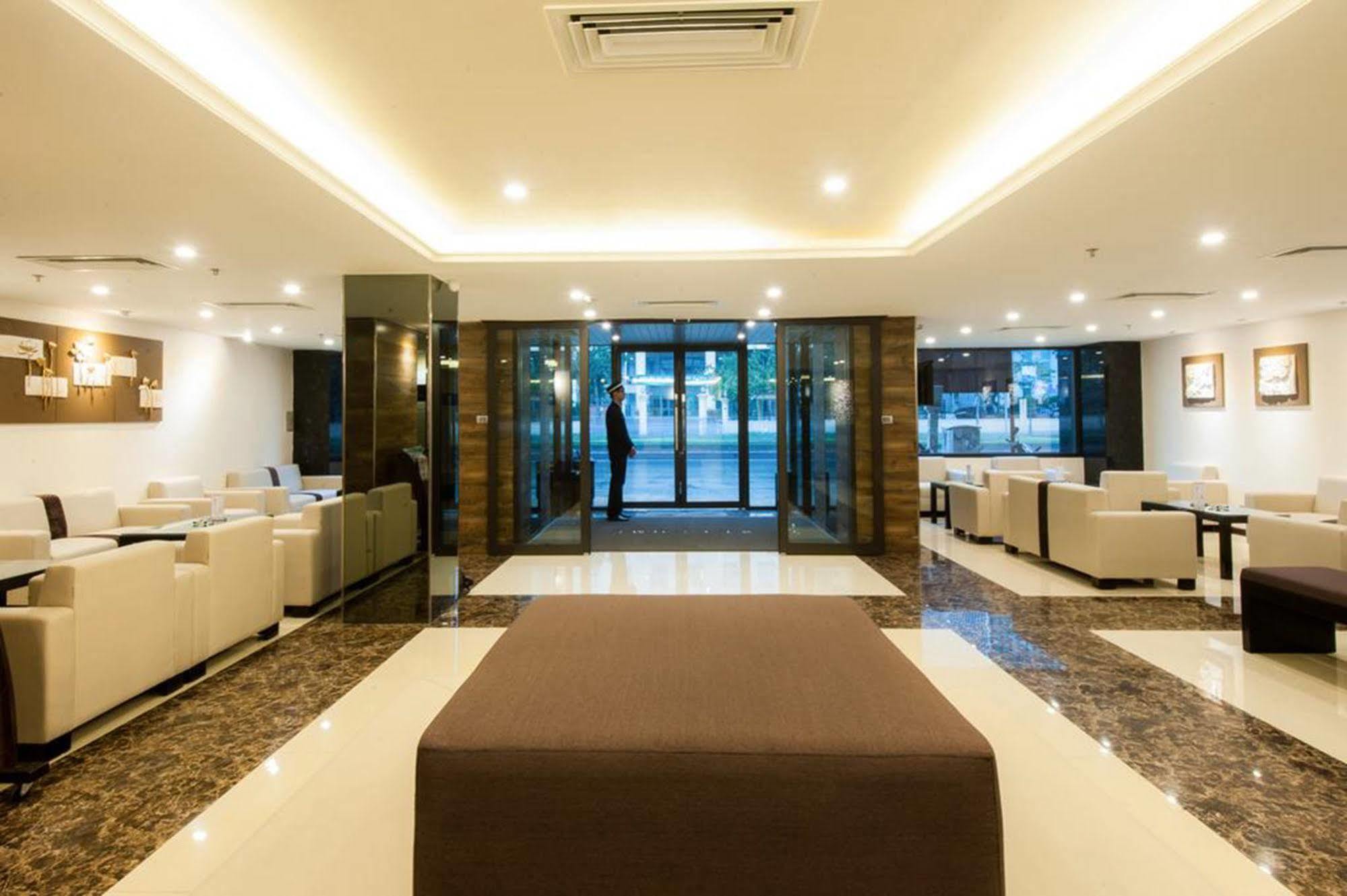 Sakura Hotel Hanoi Exterior photo