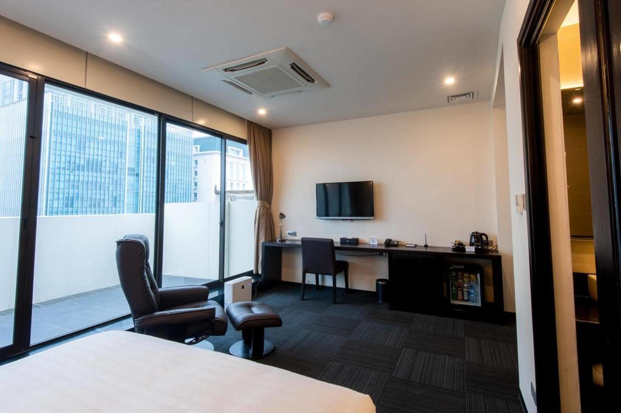 Sakura Hotel Hanoi Exterior photo